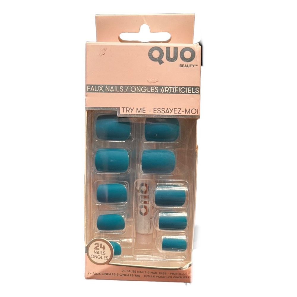 Quo Beauty Teal Faux Nail Kit with Glue 24 Piece Press on Nails